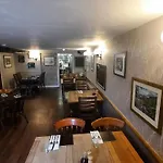 Kings Arms הוקסהד